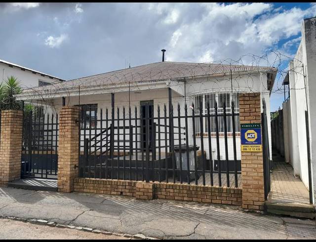 11 BEDROOM HOUSE FOR SALE IN BRIXTON